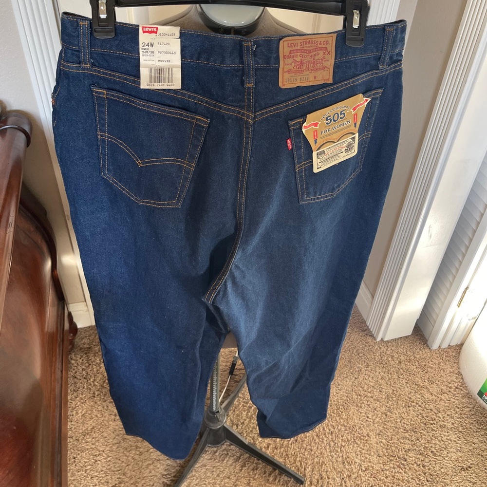 Levis 505 Jeans 24W NWT Classic Straight